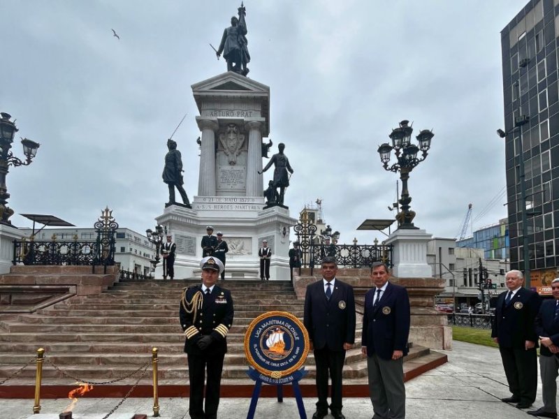 Liga Marítima de Chile rinde Homenaje a los Héroes de Iquique y Punta Gruesa en su 110° Aniversario